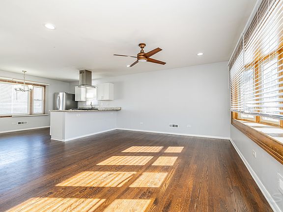 3rd image of 83 Indianwood Dr