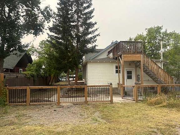 2nd image of 308 W Balsam Ave