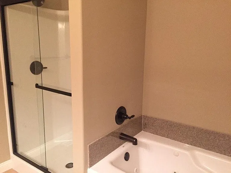 514 Sceptre Dr — Photo 14