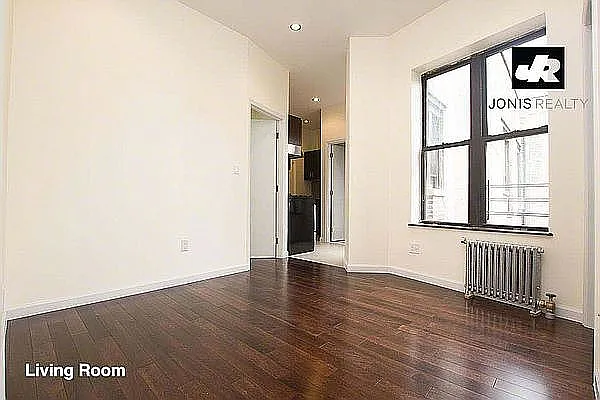 Rented by Jonis Realty | media 1