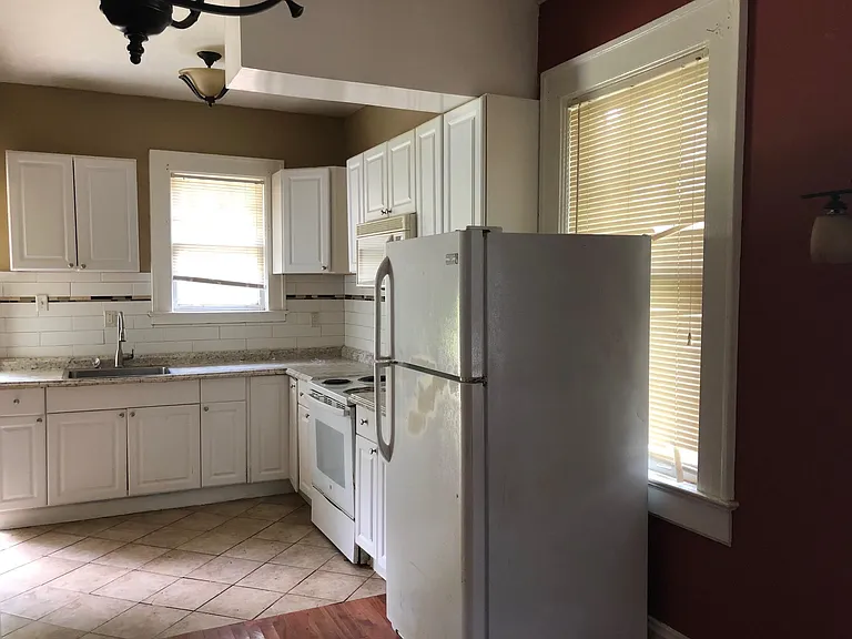1278 Patterson St — Photo 10