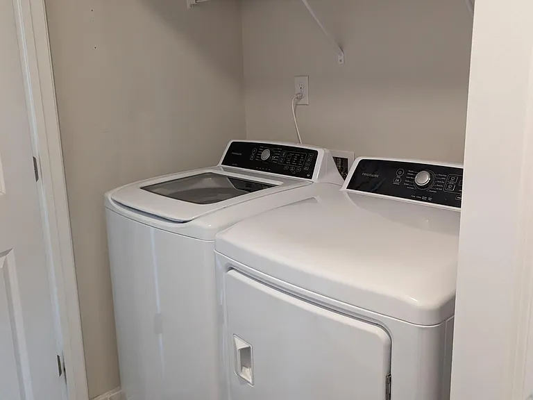 Upper level laundry