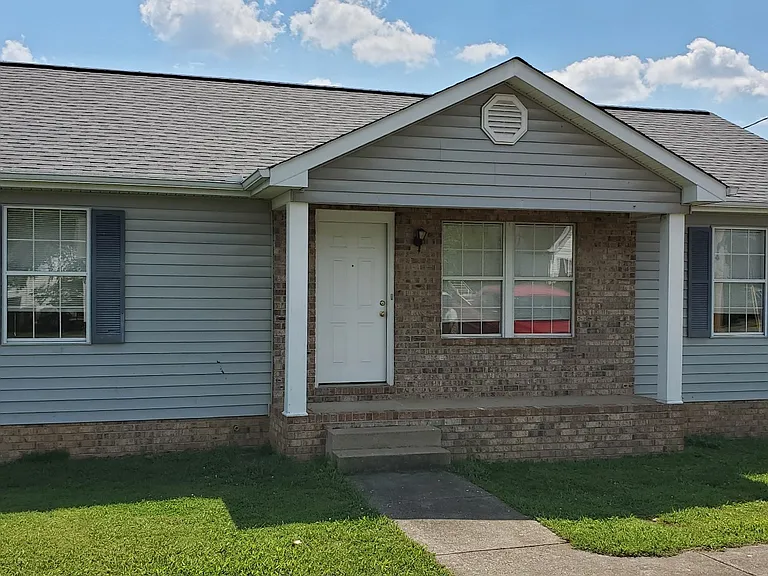 610 N Greenwood Ext — Photo 1