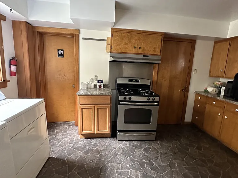 414 Talmadge St — Photo 8