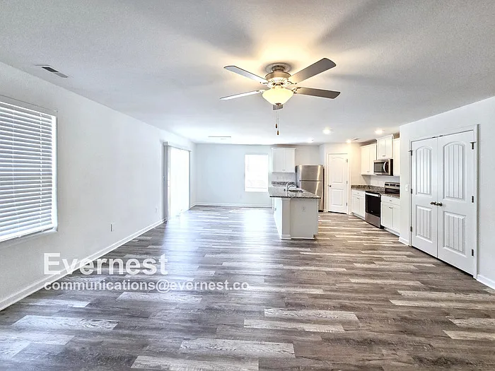 4039 Meredith Woods Ln — Photo 6