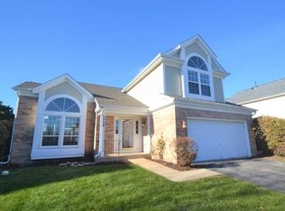 1734 Copperfield Ln, Crystal Lake, IL 60014