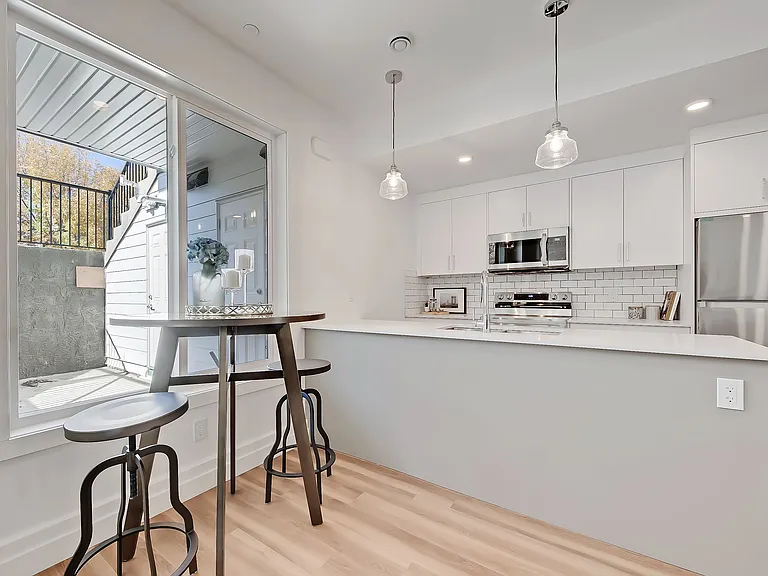 4404 20th St SW — Photo 7