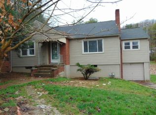 2710 Ritter Dr, Shady spring, WV 25918