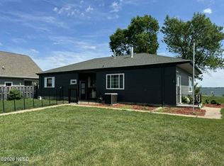 556 N Lake Dr, Watertown, SD 57201