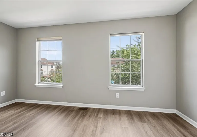 907 Wetherburn Ct — Photo 22