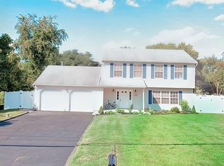 155 Farrell St, Somerset, NJ 08873