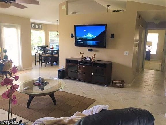 4th image of 1004 NW 11th Pl