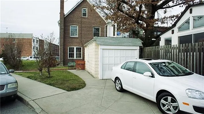 Sold by Mark David | media 24