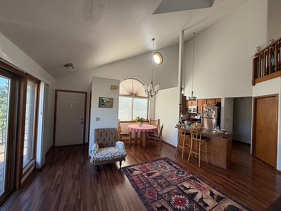 5th image of 900 Ponderosa Way APT A