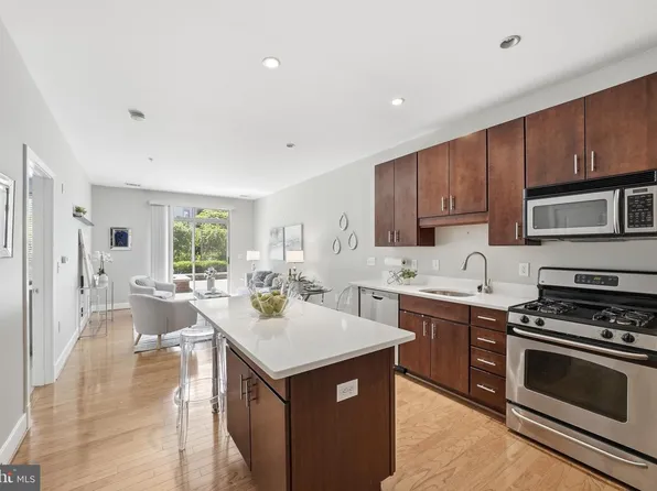 1800 Wilson Blvd Unit 105, Arlington, VA 22201