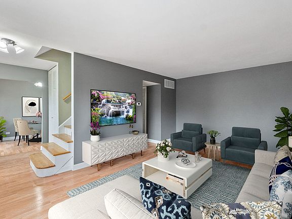 3rd image of 7333 Winthrop Way Unit 4