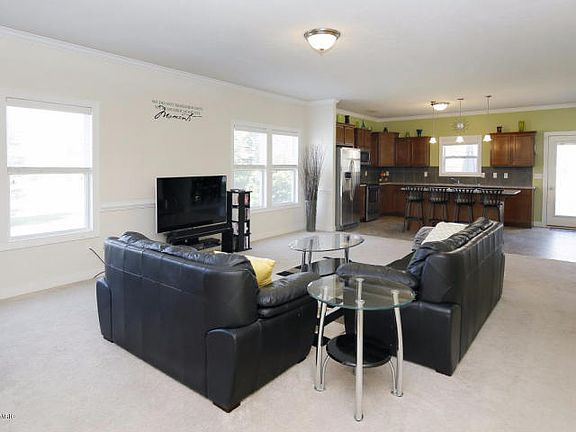 5th image of 6122 Equestrian Woods Ct