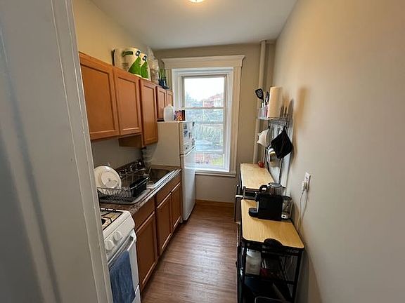 5th image of 110 Brainerd Rd APT 11