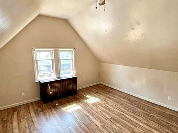 3rd image of 538 Jefferson Ave #3