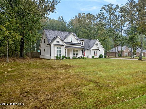 4th image of 215 Dry Field Rd