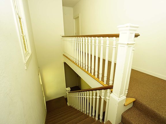4th image of 2817 College Ave APT 5
