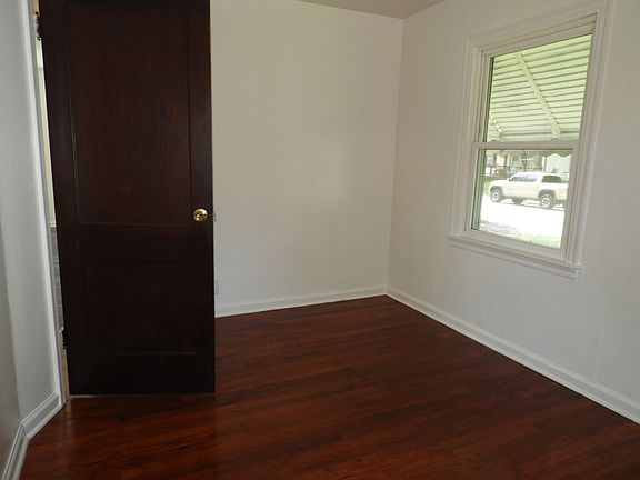 5th image of 1919 N Drexel Ave