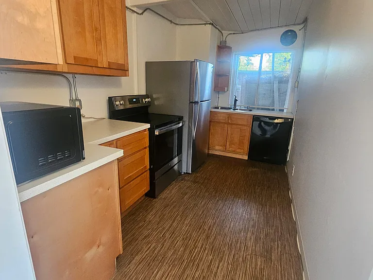 3361 Emerson St #A — Photo 22