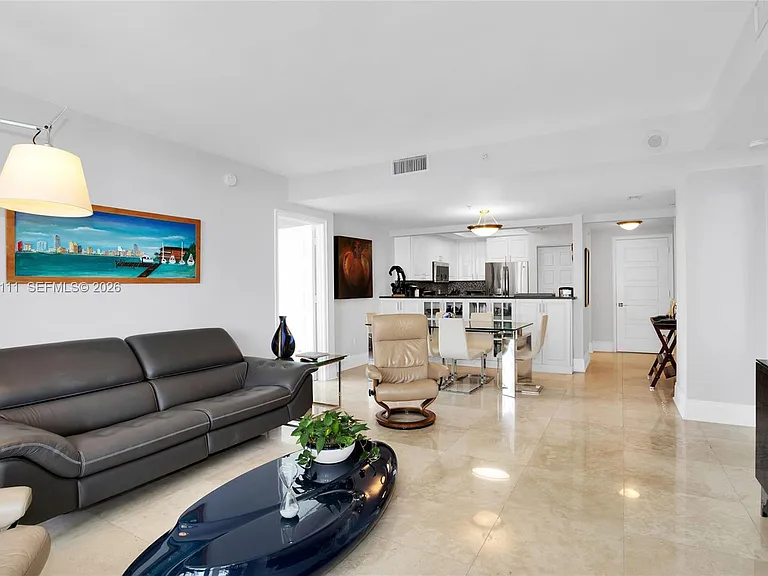 3400 SW 27th Ave #1904 — Photo 5