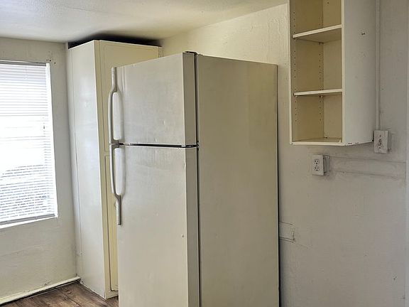 5th image of 206 Spruce St #B