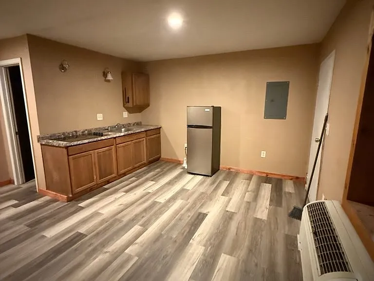 211 Elm St #9 — Photo 3