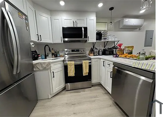 2 bed, 750 sqft, $2,700 — Photo 3
