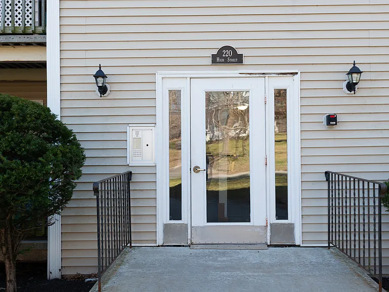 220 High St #3 — Photo 22
