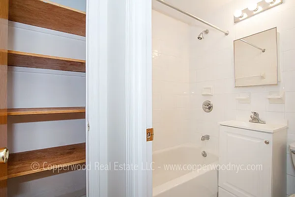 Rented by Copperwood Real Estate | media 17