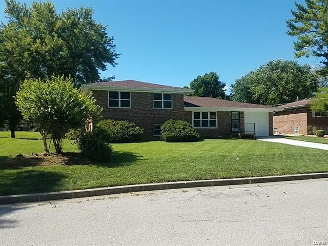 2nd image of 1107 Quebec Dr