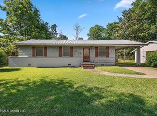 1015 Linden Dr, Kosciusko, MS 39090