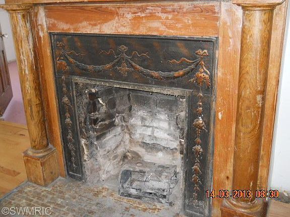 5th image of 307 E Foster St