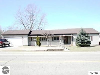 160 S Mission Rd, Mount Pleasant, MI, 48858