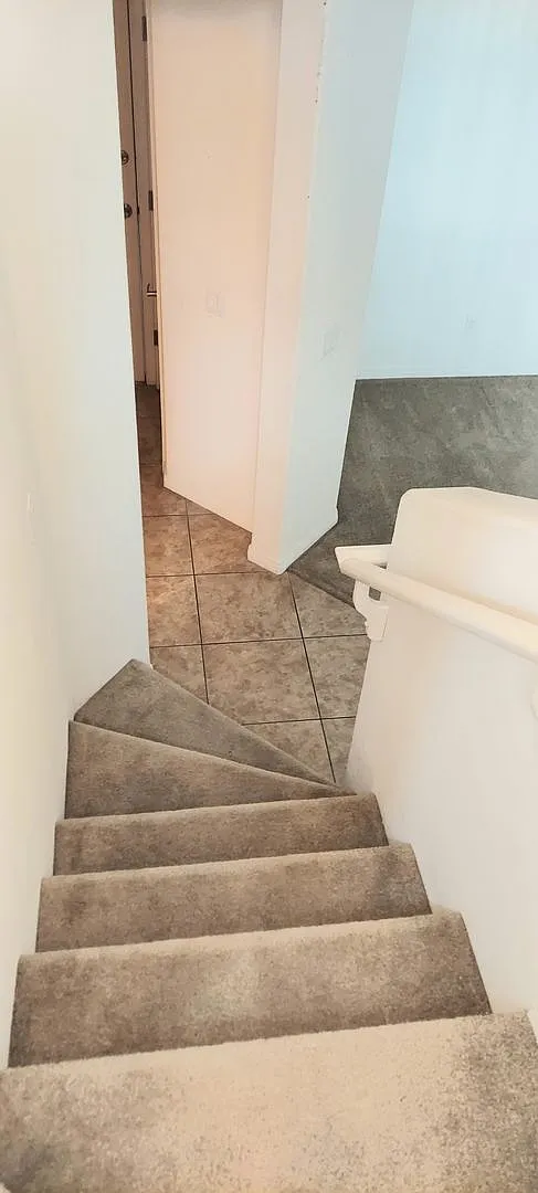Great Downtown Chandler Location! Three Story Townhome! — Photo 4