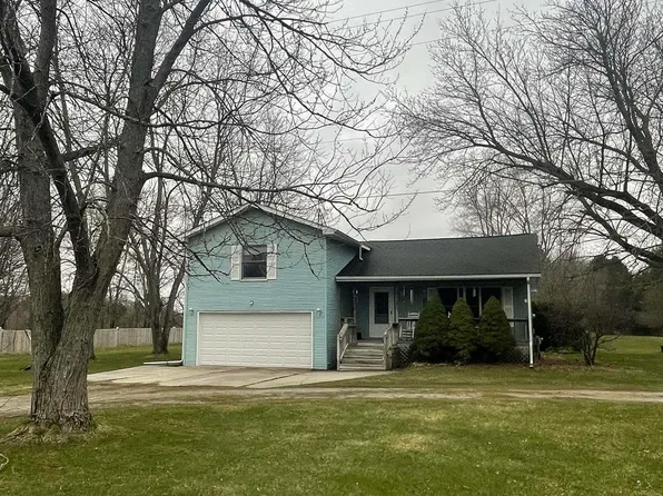 11277 Irish Rd, Otisville, MI 48463