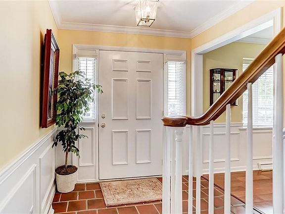 3rd image of 4624 Silverwood Dr