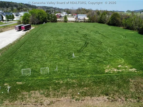 2301 Virginia Ave, Culloden, WV 25510