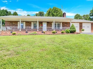 2360 Country Hollow Rd, Conover, NC 28613