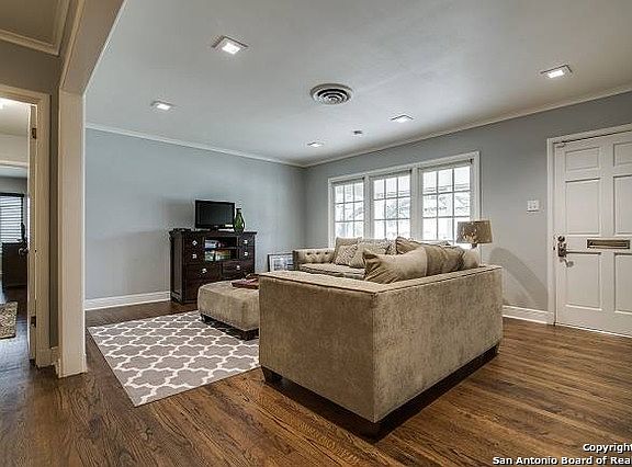 2nd image of 103 Larkwood Dr
