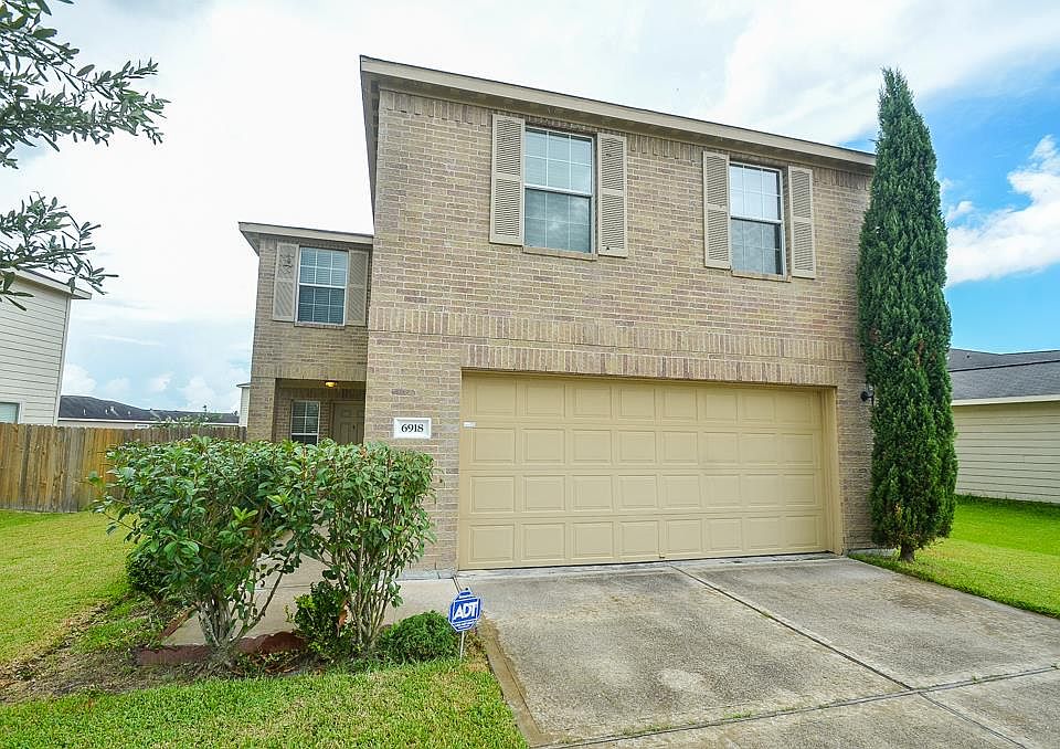 1st image of 6918 Rosebud Hollow Ln