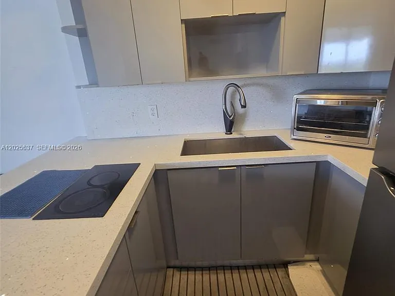5050 NW 7th St #610 — Photo 10