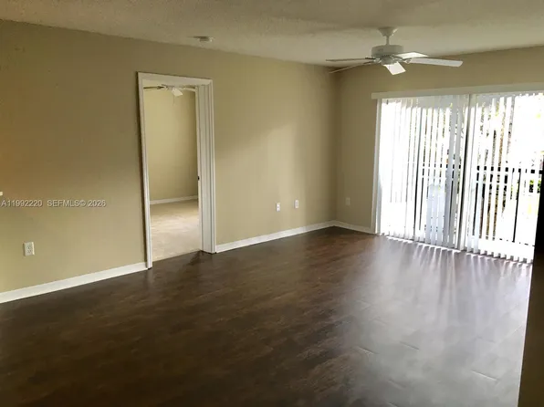 4175 N Haverhill Rd APT 906, West Palm Beach, FL 33417