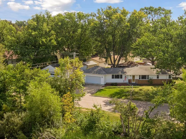 51 21st Ave N, Hopkins, MN 55343