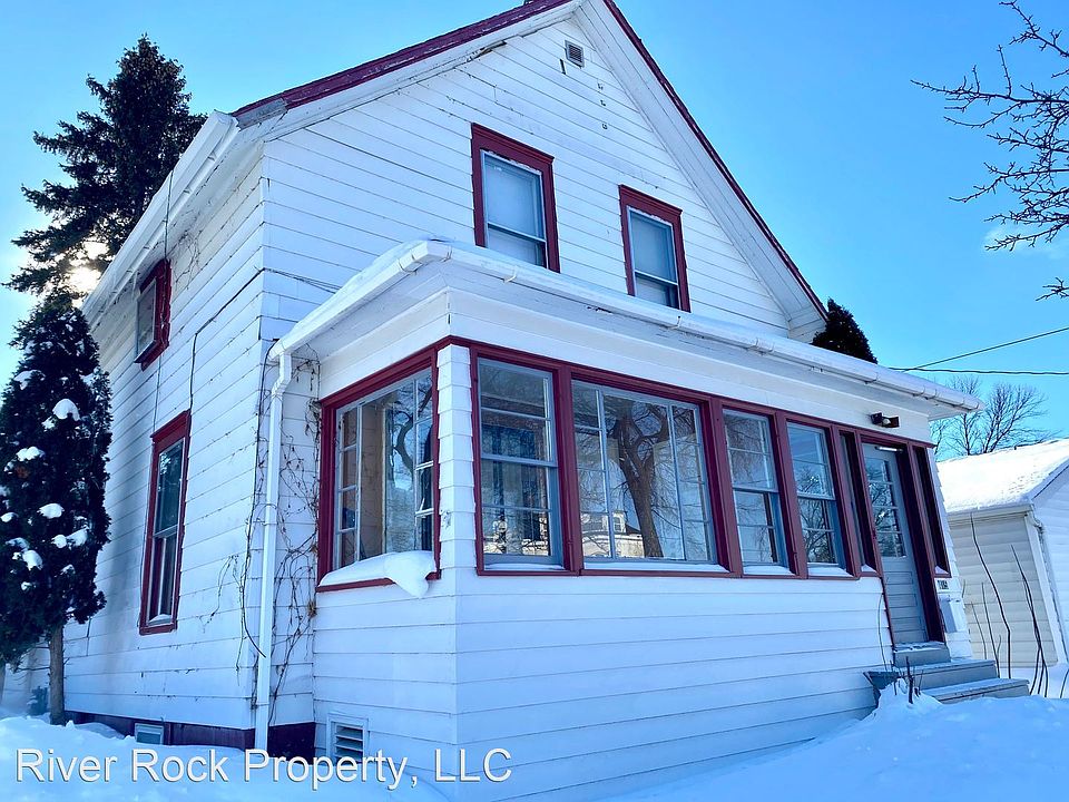 1st image of 415 3rd Ave S