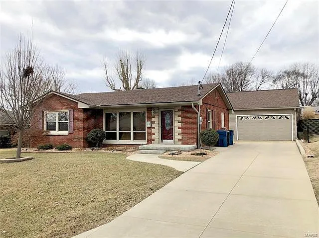 212 Ladd St photo 1