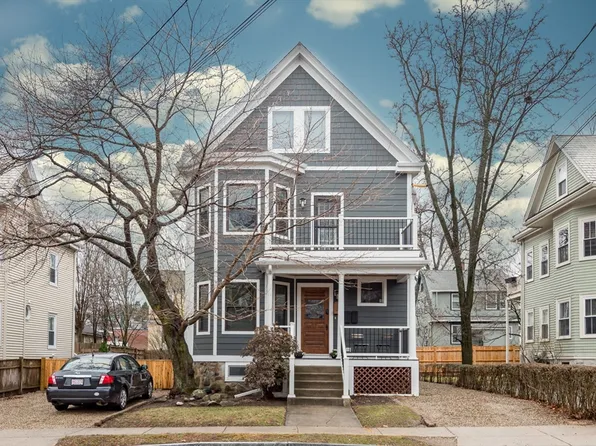 4 Worcester St #1, Belmont, MA 02478